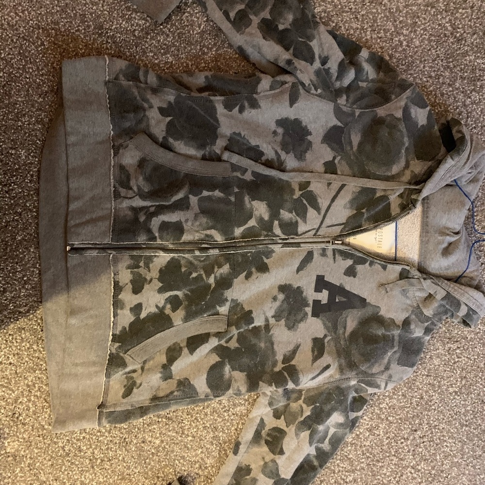 Aeropostale Floral Long Sleeve Zip Up Hoodie